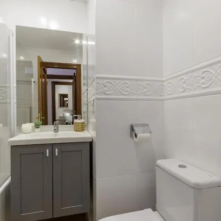 Elegant In Getxo Apartament