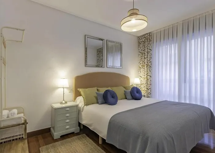 Elegant In Getxo * Las Arenas (Getxo)