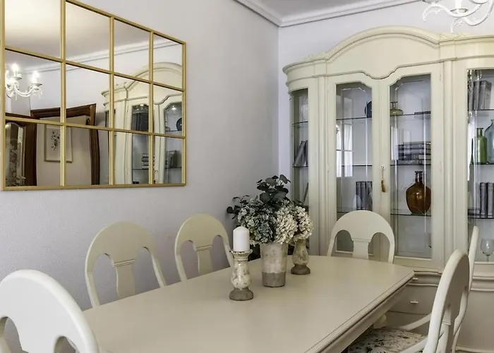 Elegant In Getxo * Las Arenas (Getxo)